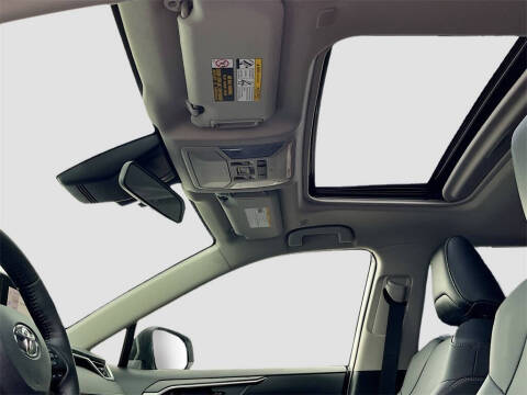 2025 Toyota RAV4 Hybrid XLE Premium