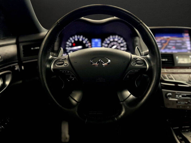 2015 Infiniti Q70 5.6