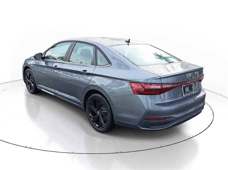 2025 Volkswagen Jetta SE