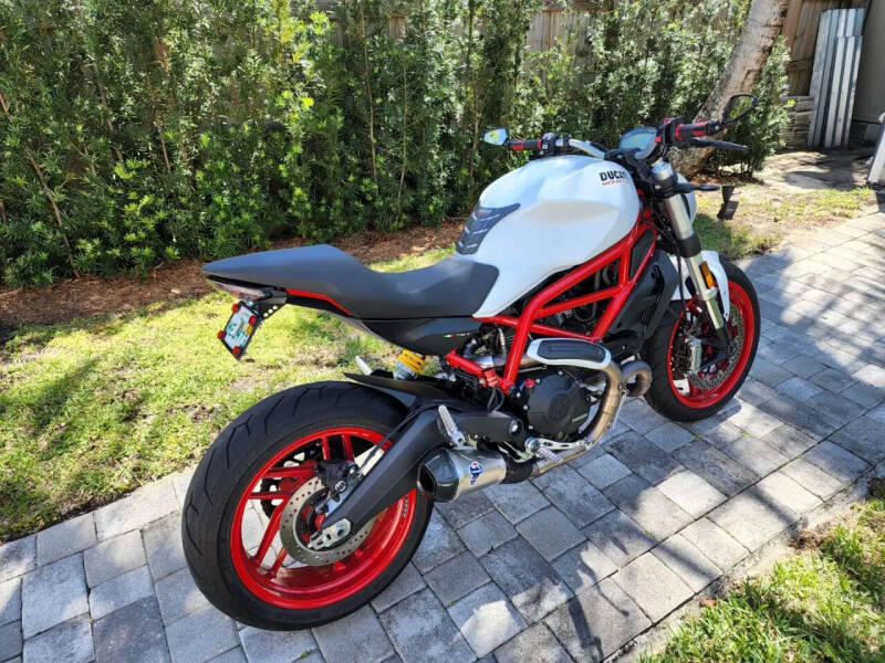 2017 Ducati Monster