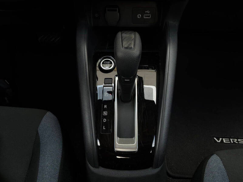 2025 Nissan Versa SV