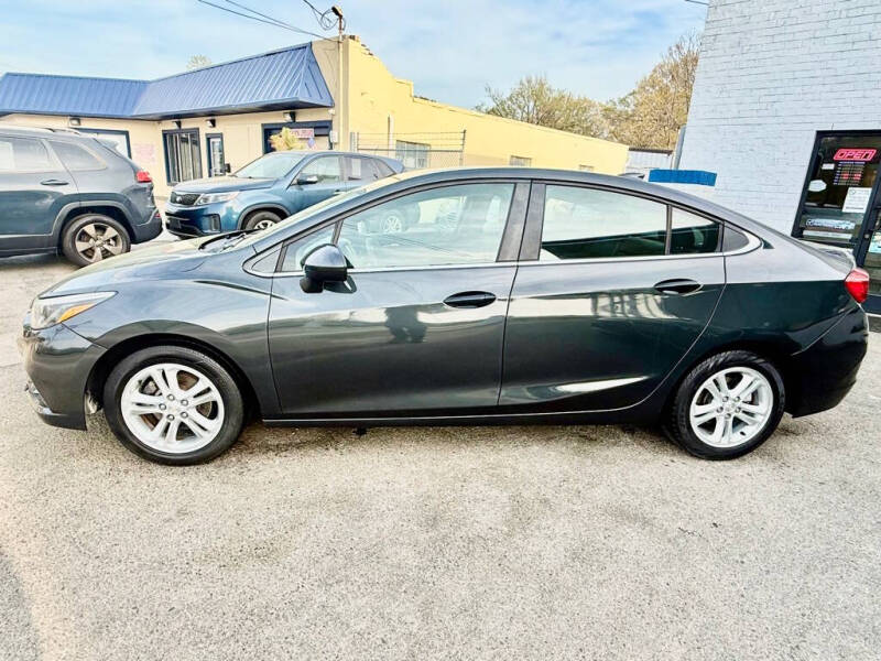 2018 Chevrolet Cruze LT Auto