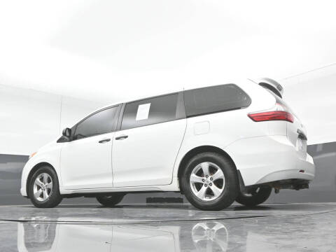 2017 Toyota Sienna L 7-Passenger