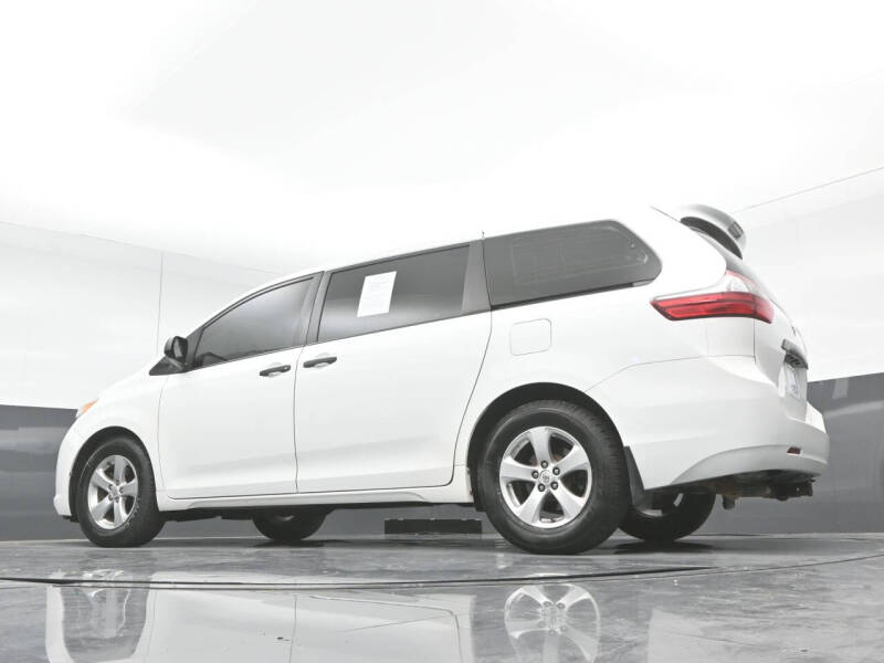 2017 Toyota Sienna L 7-Passenger