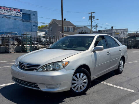 2005 Toyota Camry Standard