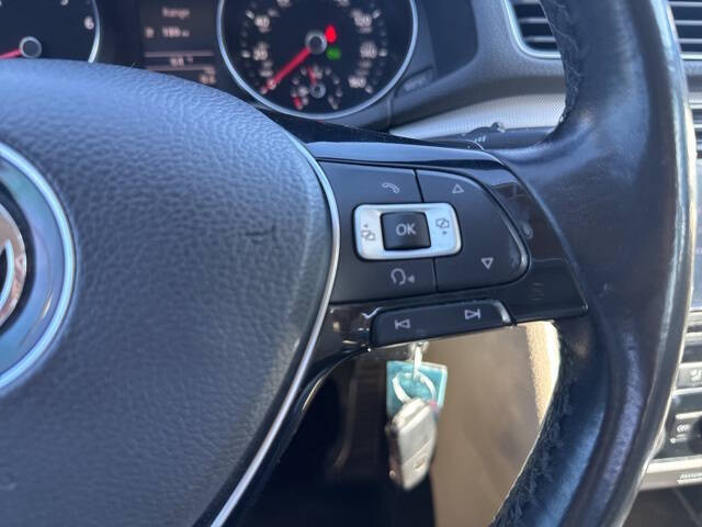 2017 Volkswagen Passat 1.8T R-Line