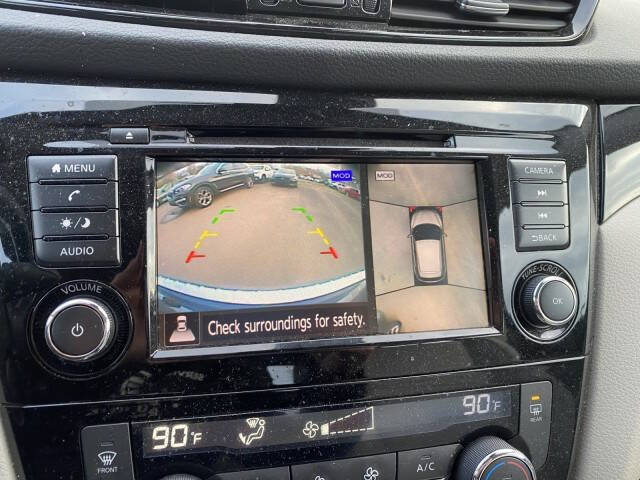 2022 Nissan Rogue Sport SV