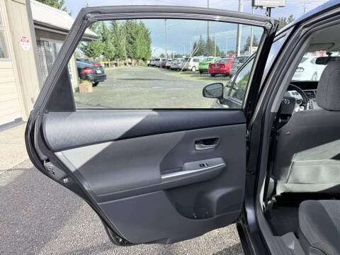 2012 Toyota Prius v Five