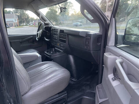 2017 Chevrolet Express 2500