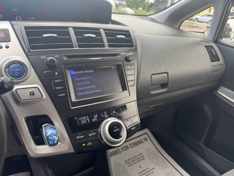 2012 Toyota Prius v Two