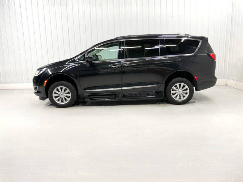2019 Chrysler Pacifica Touring L