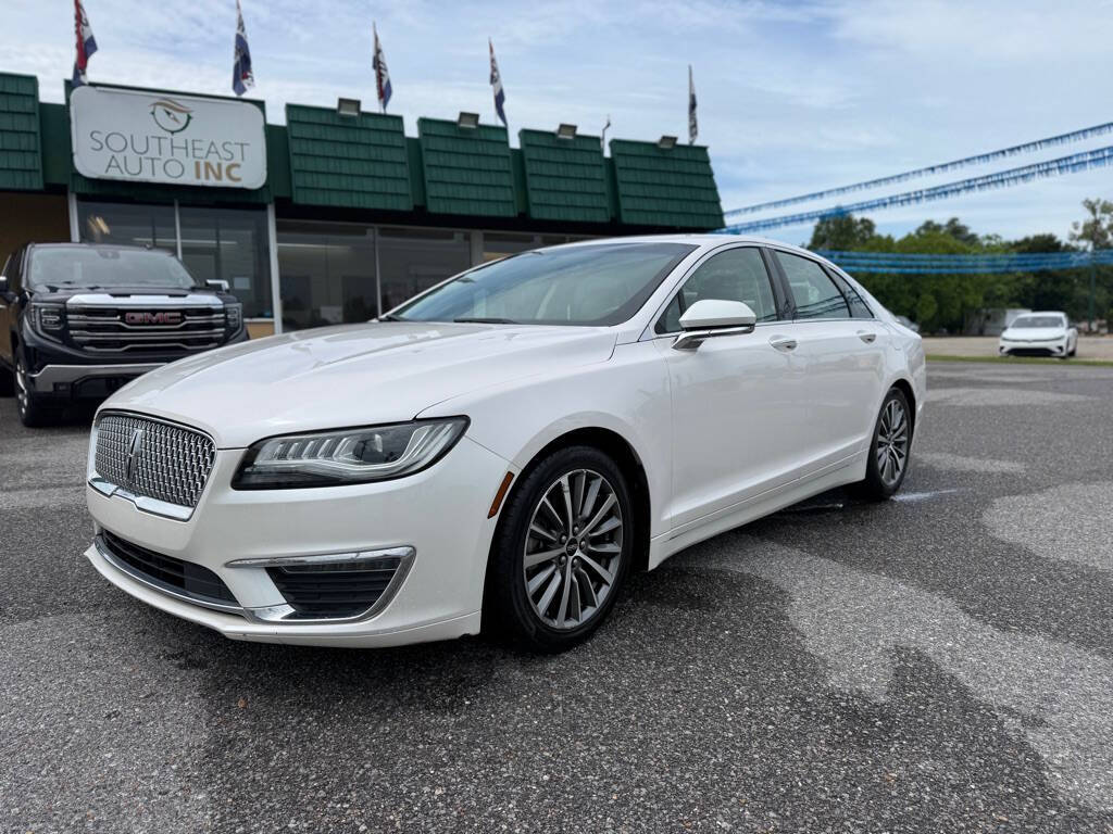 White 2018 Lincoln MKZ Select Select 4dr Sedan 1