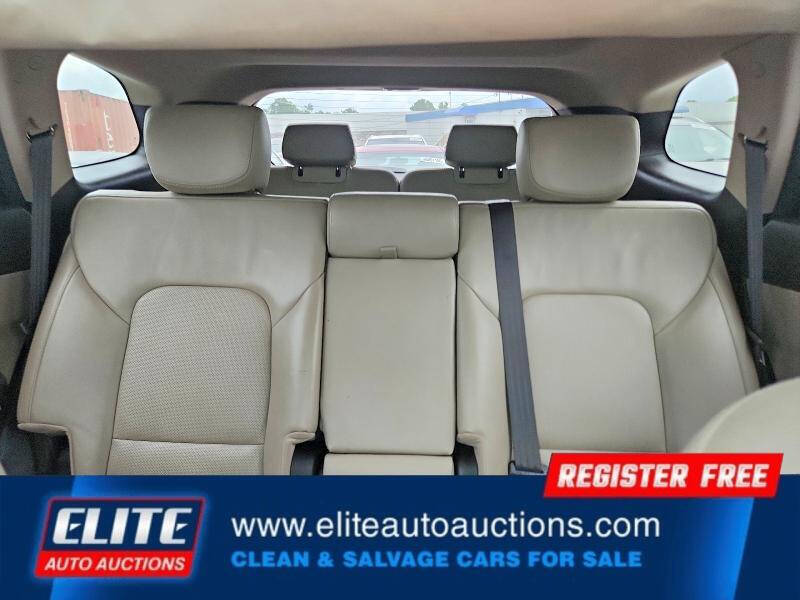 2017 Hyundai Santa Fe SE Ultimate