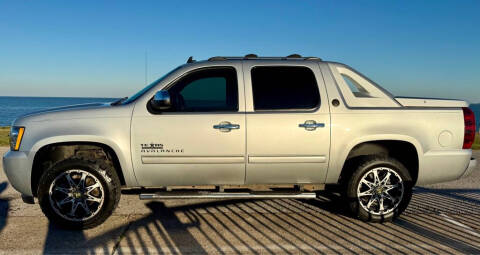 2013 Chevrolet Avalanche LS Black Diamond