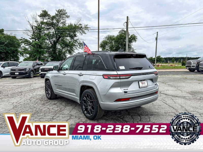 2026 Jeep Grand Cherokee Summit