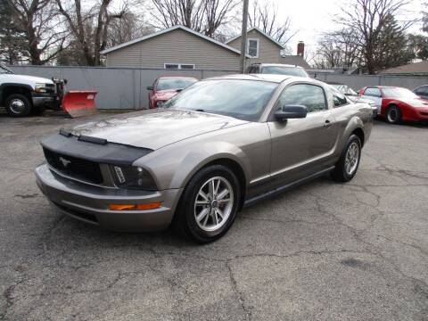 2005 Ford Mustang for sale at RJ Motors in Plano IL