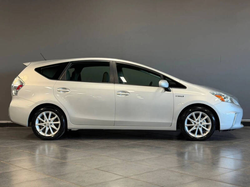 2012 Toyota Prius v Three