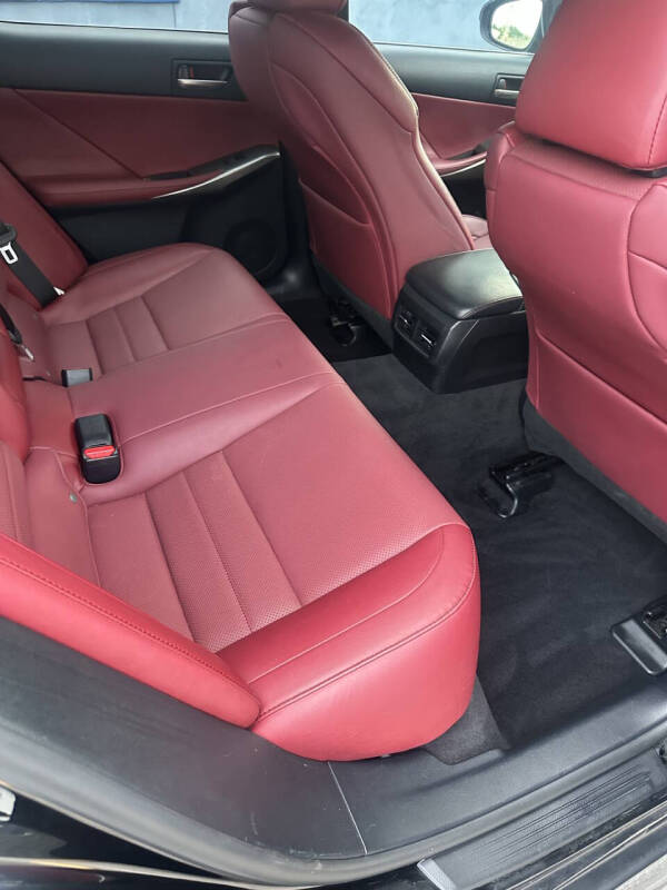 2018 Lexus IS 300