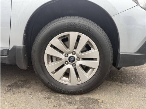 2019 Subaru Outback 2.5i