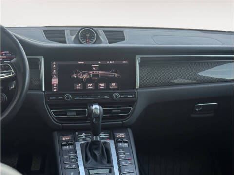 2021 Porsche Macan Turbo