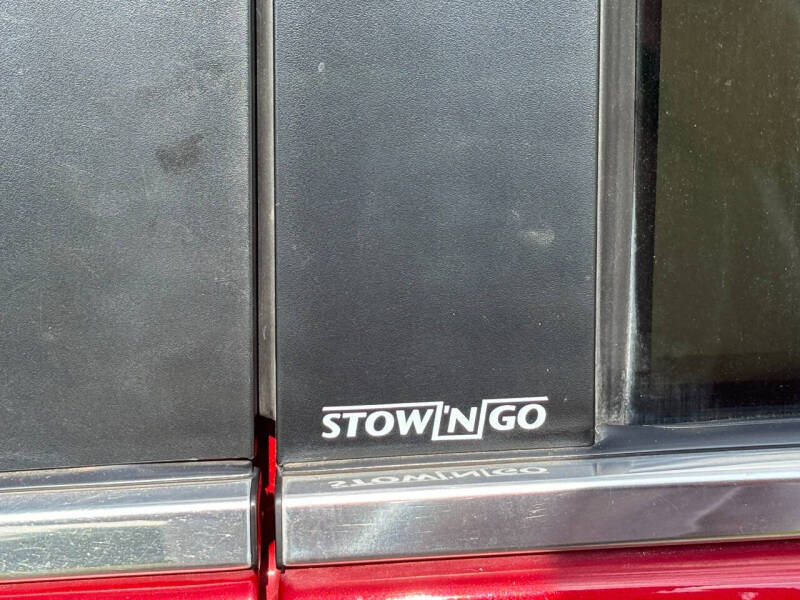 2009 Chrysler Town and Country LX