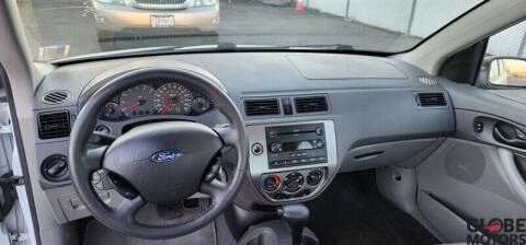 2005 Ford Focus ZX4 SES
