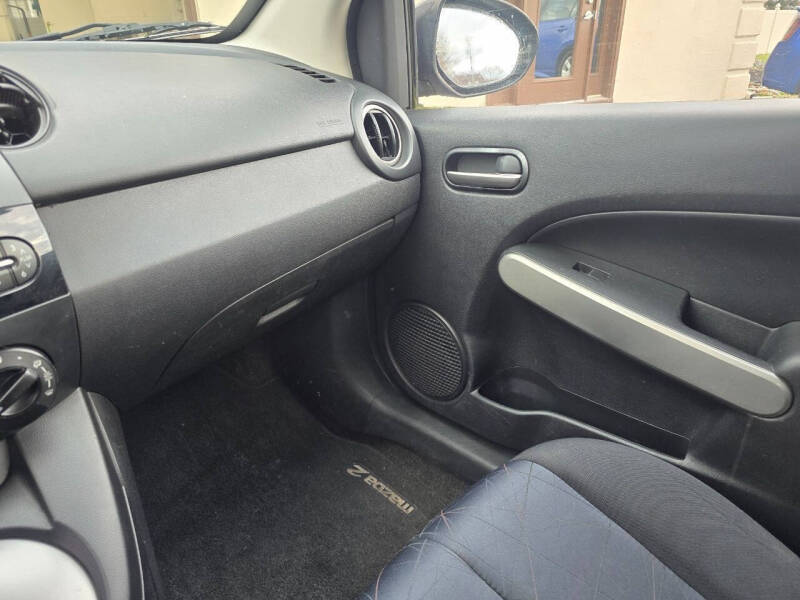 2011 Mazda MAZDA2 Touring