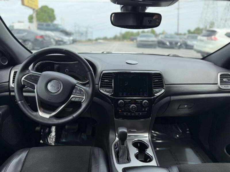 2019 Jeep Grand Cherokee Laredo