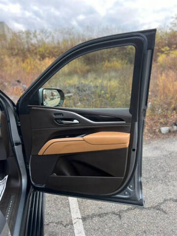 2021 Cadillac Escalade Sport