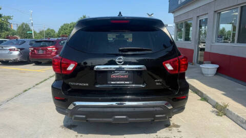 2020 Nissan Pathfinder SL
