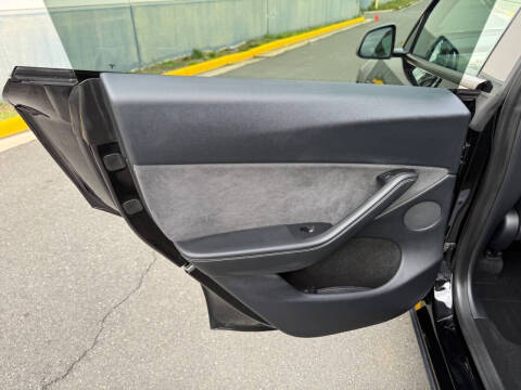 2025 Tesla Model Y Long Range