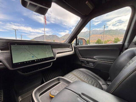 2024 Rivian R1S Adventure