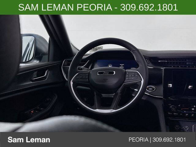 2025 Jeep Grand Cherokee Laredo