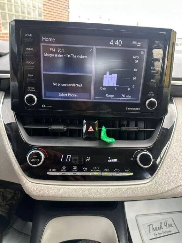 2022 Toyota Corolla LE