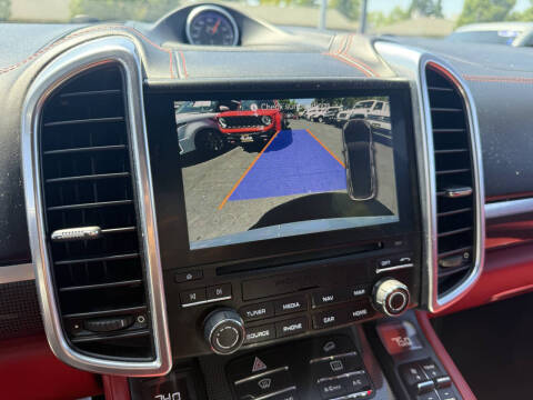 2018 Porsche Cayenne GTS