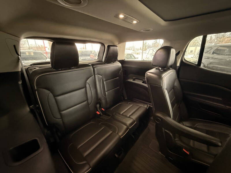 2021 GMC Acadia Denali