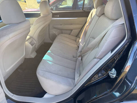 2010 Subaru Outback 2.5i Premium
