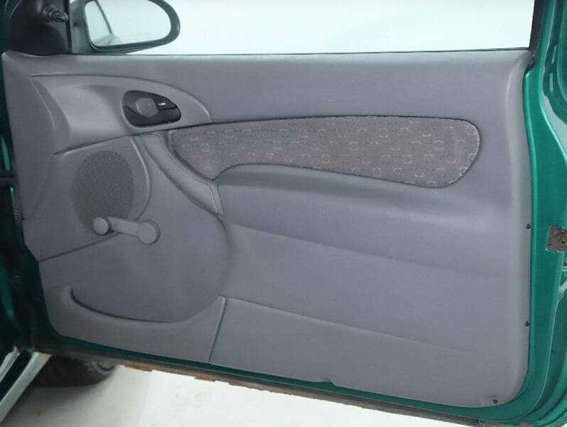 2003 Ford Focus ZX3