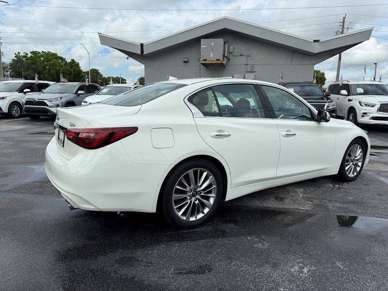 2021 Infiniti Q50 Luxe
