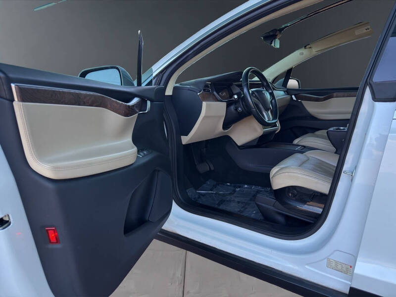 2016 Tesla Model X 90D