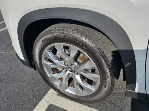 2025 Toyota Grand Highlander LE