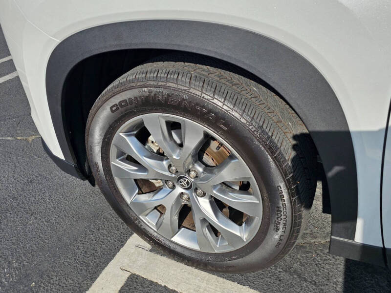 2025 Toyota Grand Highlander LE