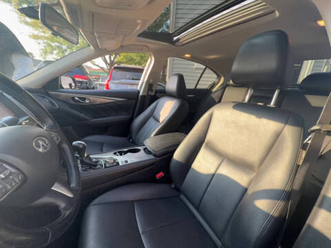 2015 Infiniti Q50