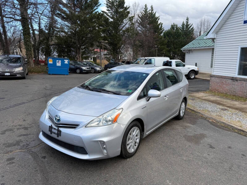 2012 Toyota Prius v Three