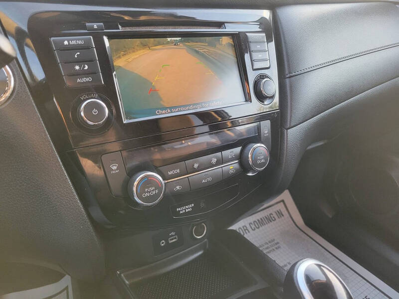 2020 Nissan Rogue SV