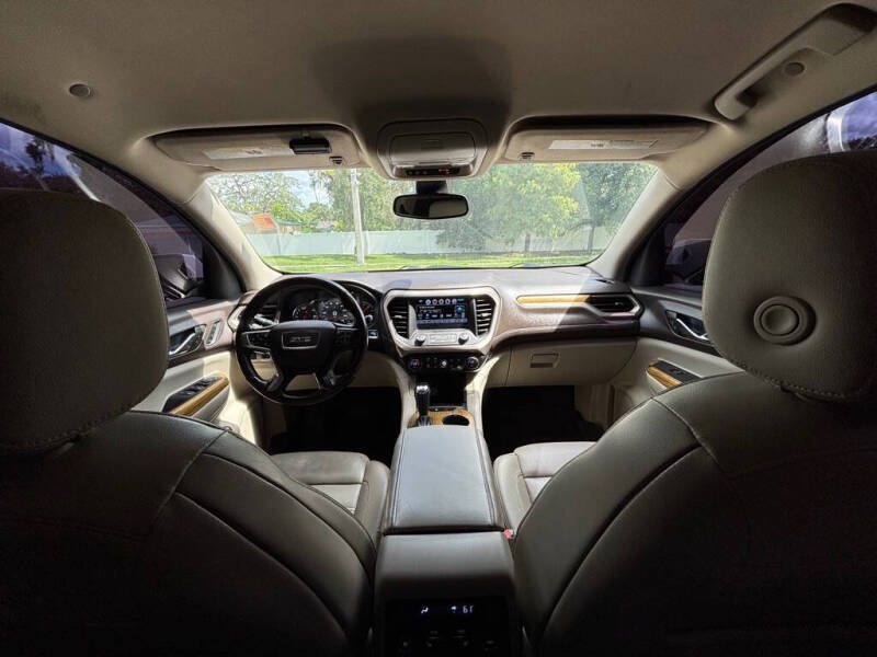 2017 GMC Acadia Denali