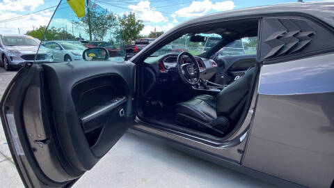 2015 Dodge Challenger SXT Plus