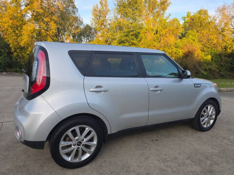 2018 Kia Soul +