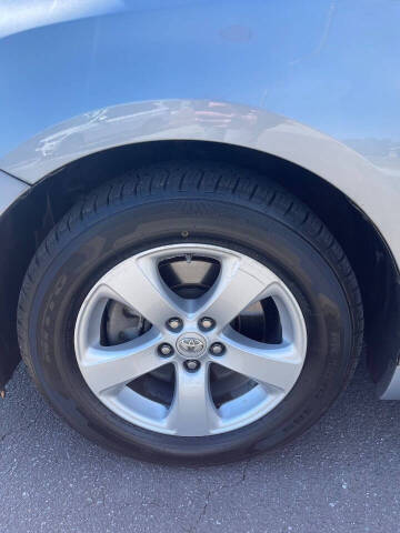 2017 Toyota Sienna LE 7-Passenger Auto Access Seat