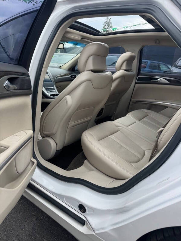 2016 Lincoln MKZ